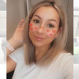 Meet your Posher, Alexandra